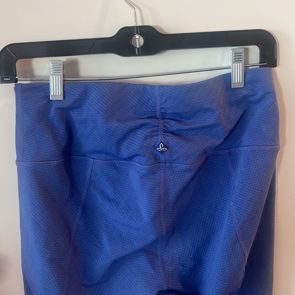 Purple High-Waisted Leggings - Picture 5 of 5